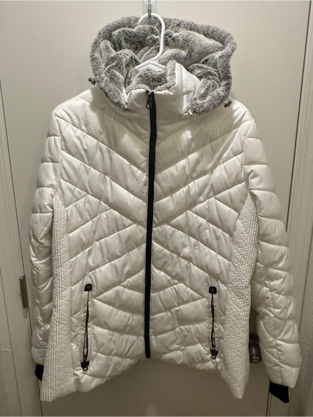 Nautica White Quilted Hooded Puffer Jacket with Faux Fur Trim